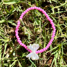 Load image into Gallery viewer, Marie’s Bow Bracelet
